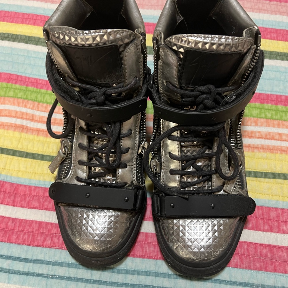 Giuzzepe Zanotti Silver and Black Leather Hightop Sneakers w/ 3D diamond pattern